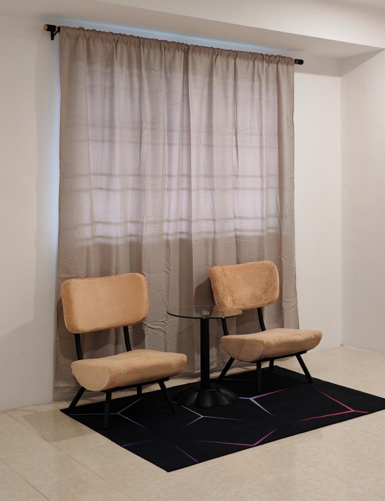 23 Queen Bedroom With Balcony Homestay *